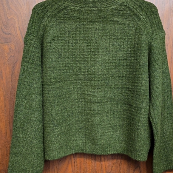 Universal Thread Size XL Dark Green Button Down Cropped Oversized Knit Cardigan - Picture 4 of 8